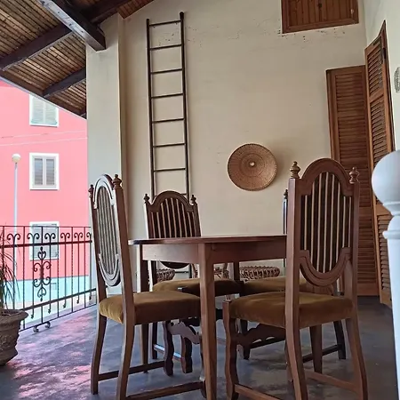 Charm - Large Private Terrace, Apartman *