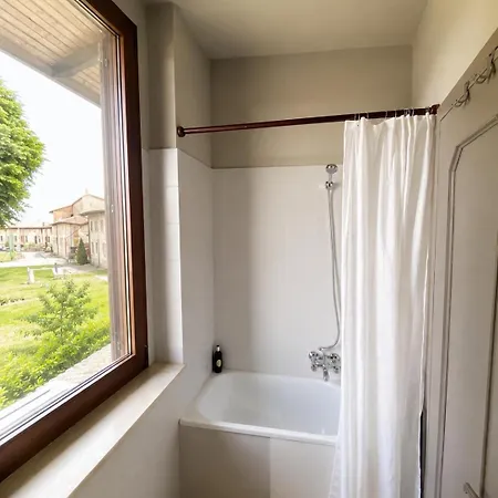 Charm - Large Private Terrace, Masserano